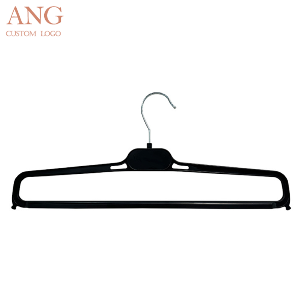 Plastic Clothing Hangers