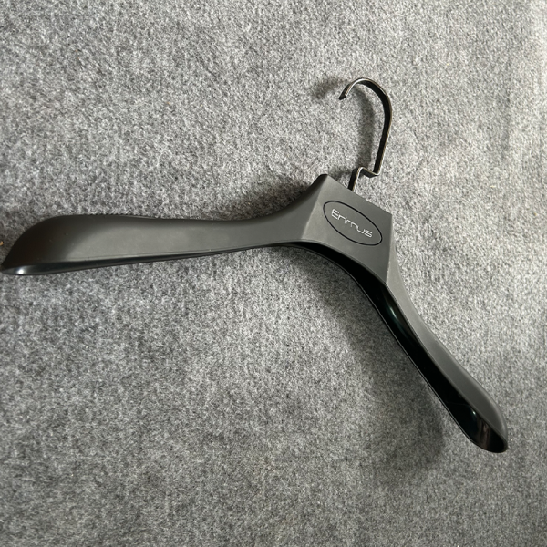 Rubber Coated Plastic Coat Hanger