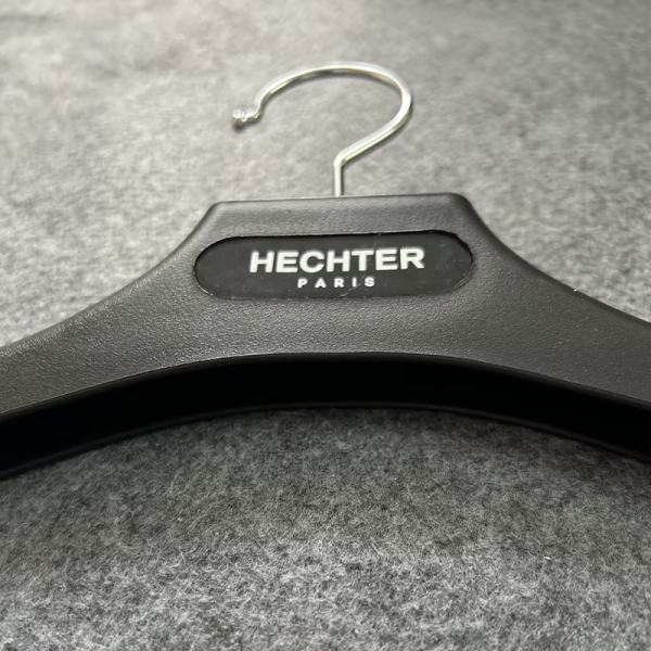 Plastic Hangers With Notches