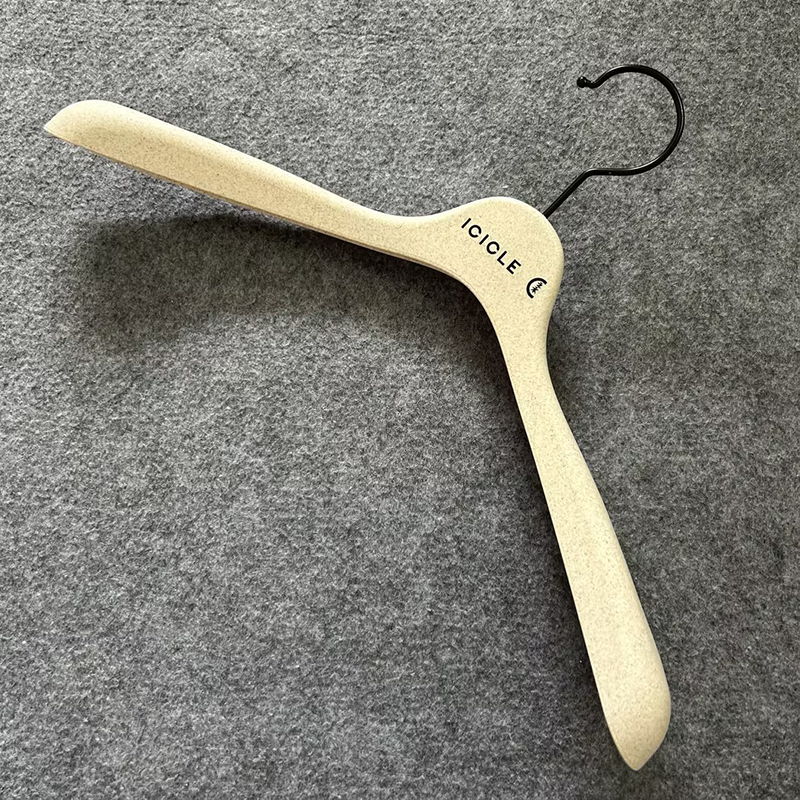 Luxury Recycled Plastic Hangers