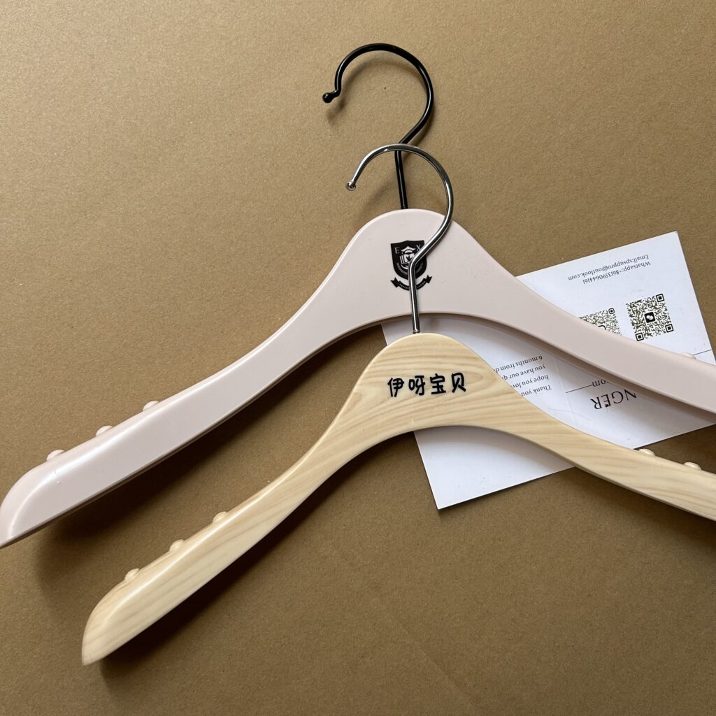 dresses hanger