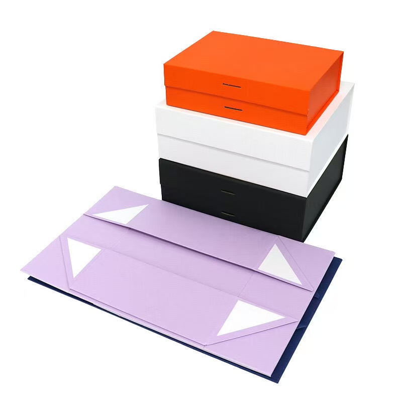 Magnetic Folding Boxes