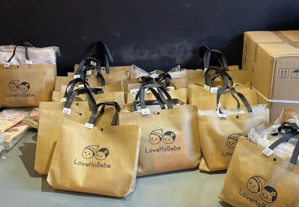 Children's clothing store paper bag