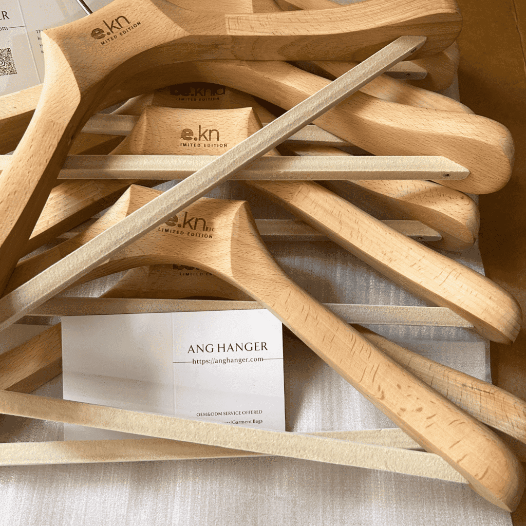 wood clothes hangers wholesale